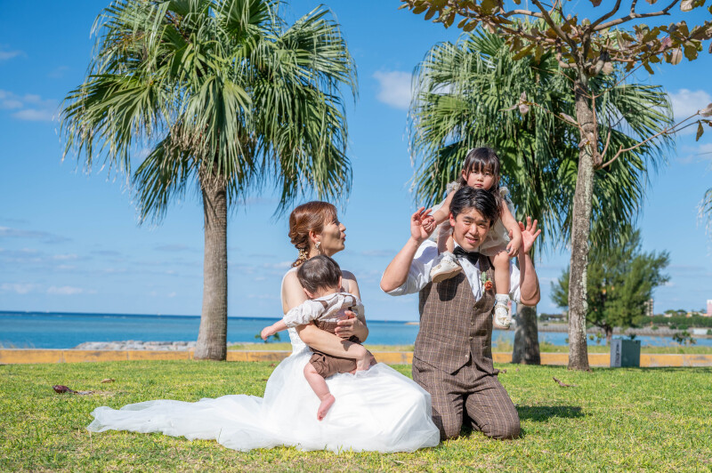 家族の中心にある笑顔