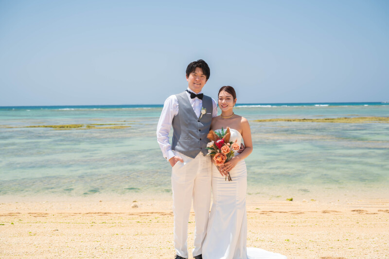 海と空に包まれた、ふたりのはじまり