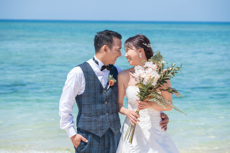 海に包まれる、沖縄ビーチフォト