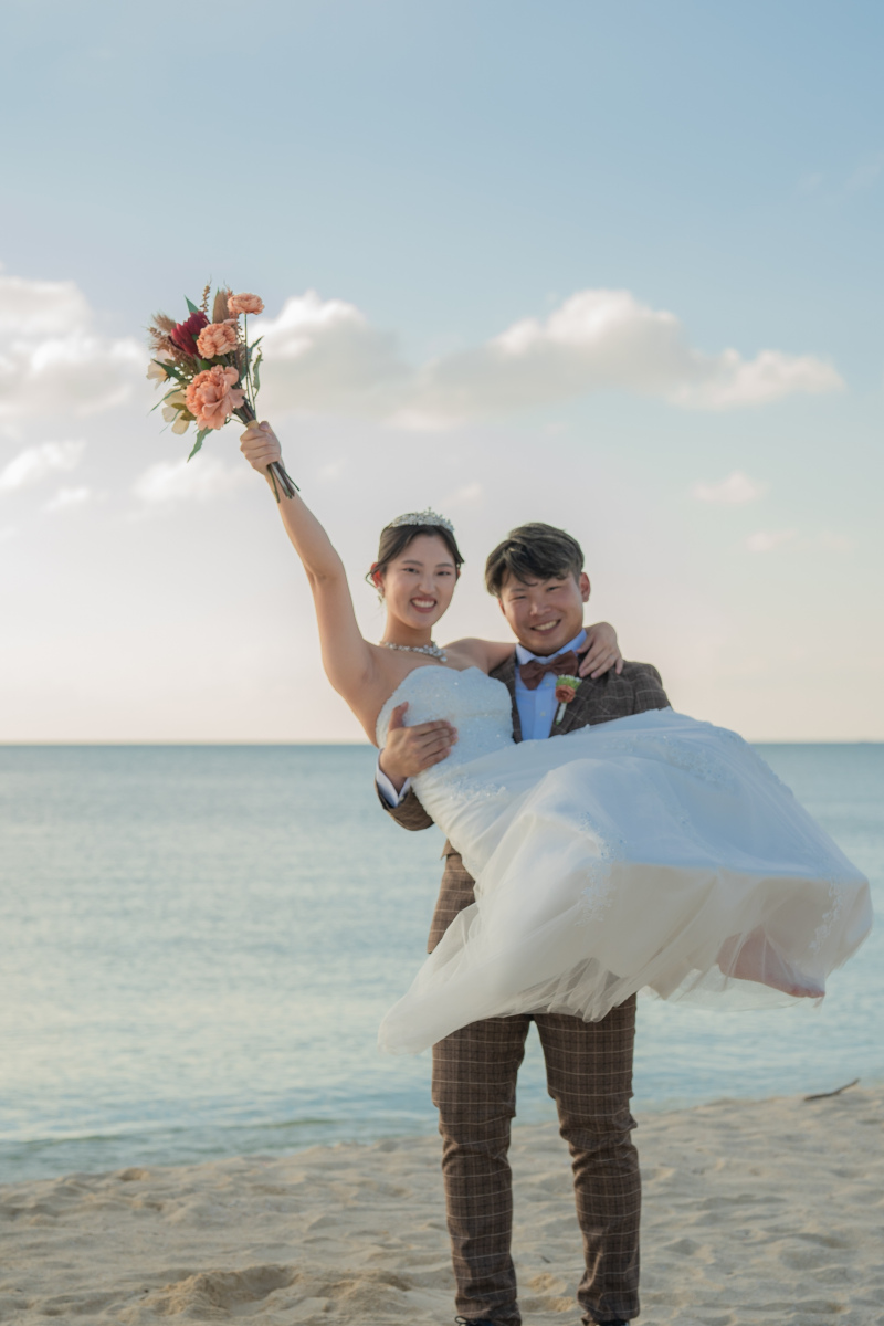 お姫様抱っこで思い切り笑って