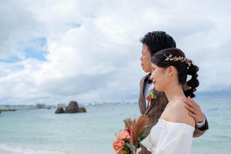 肩を寄せて、同じ景色を