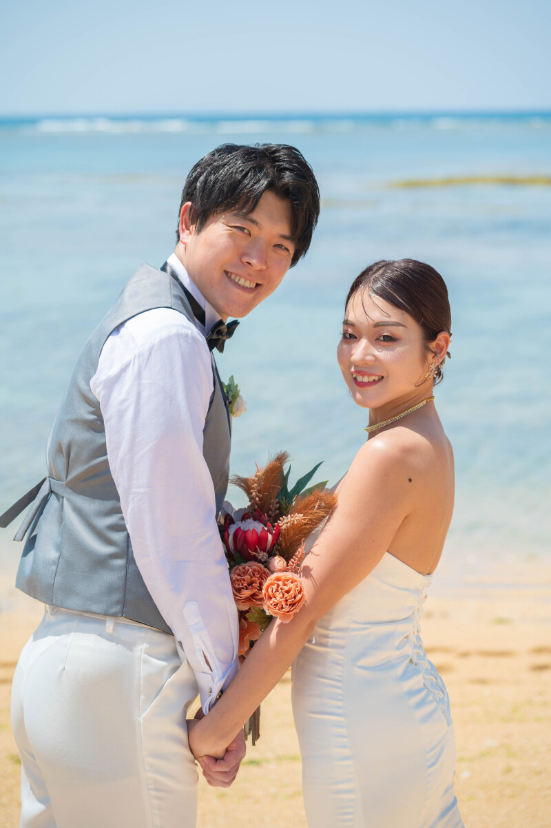 ふり返る笑顔に、幸せがあふれて