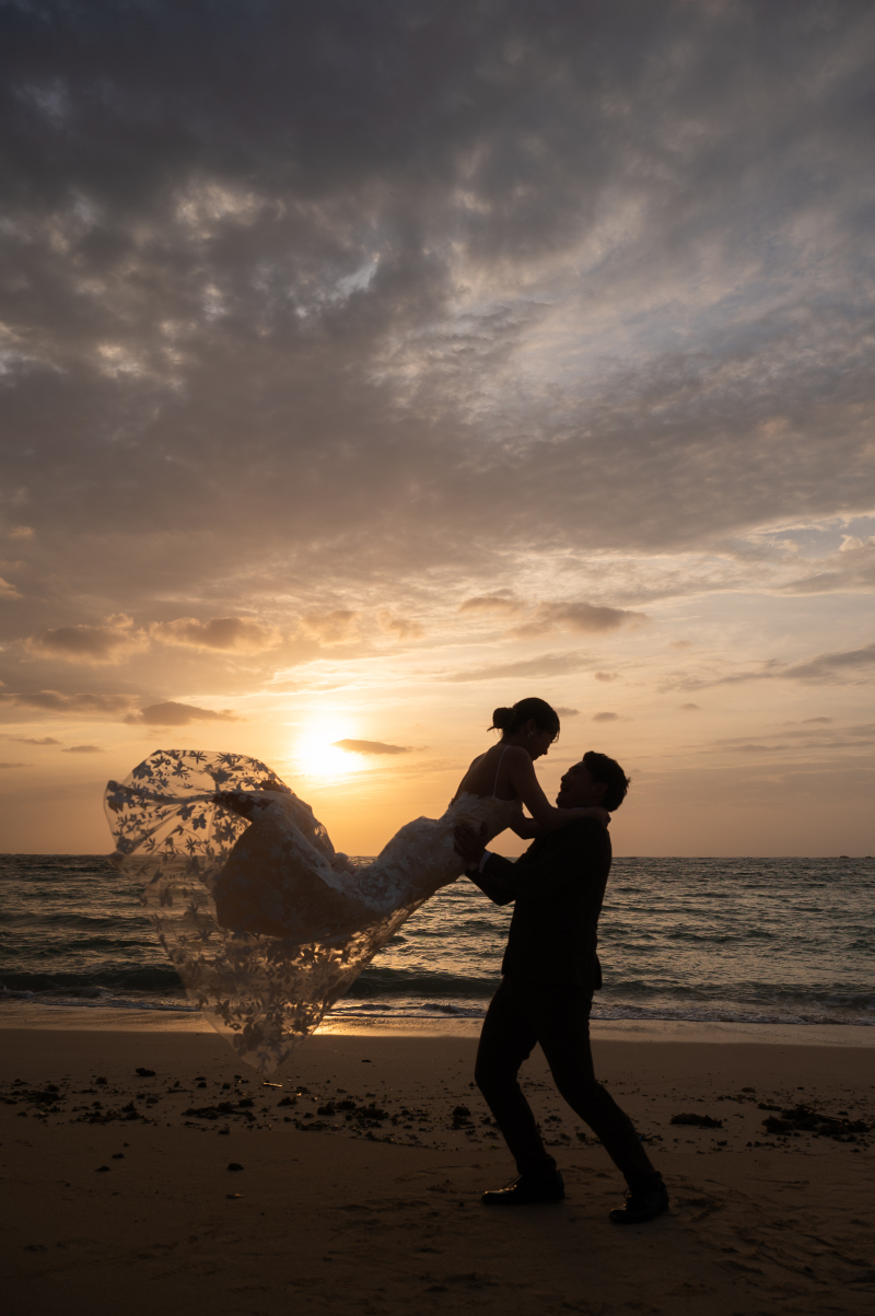 夕景に溶け込む、ドラマチックな締めくくり