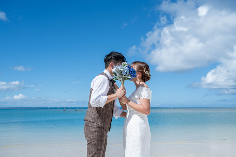 ブーケ越しのキスショット