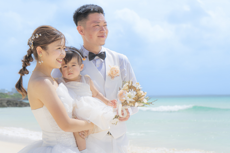 沖縄ウェディングフォト 北谷店_家族・友人を撮影に呼べる