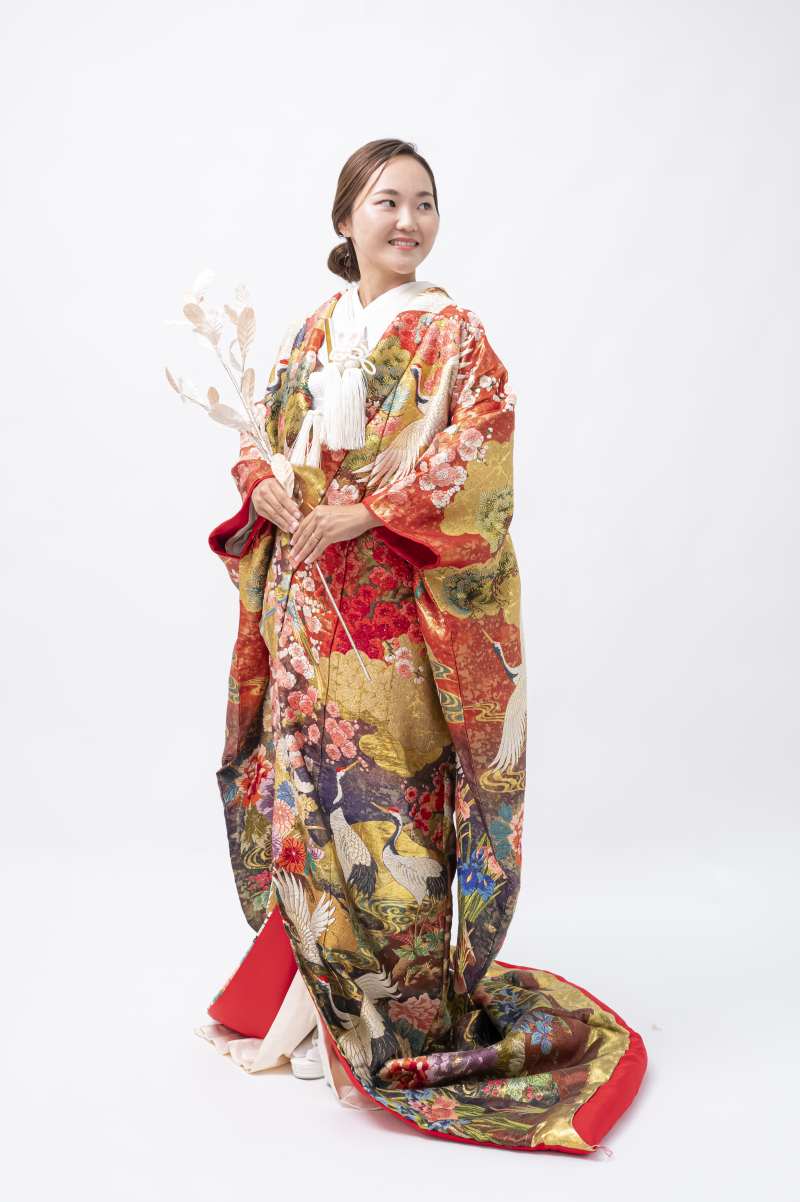 ヘアメイクもセット自由自在で好きなものをができます