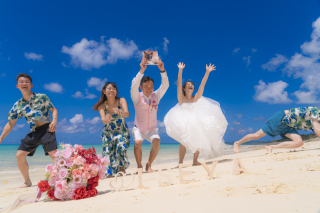 沖縄ウェディングフォト　北谷店_ご家族で素敵に撮影