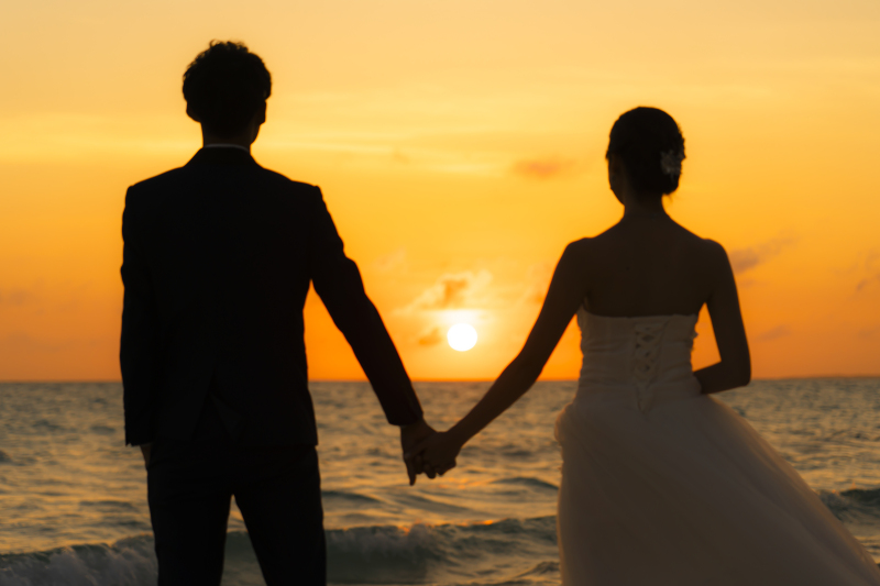 沖縄ウェディングフォト 北谷店_海で撮影できる