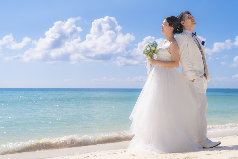 沖縄ウェディングフォト 北谷店_海で撮影できる