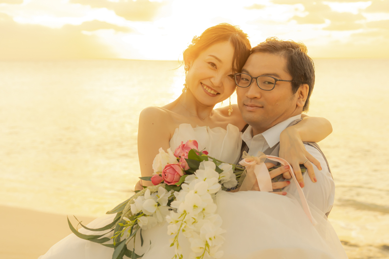 沖縄ウェディングフォト 北谷店_ウエディングドレスが豊富