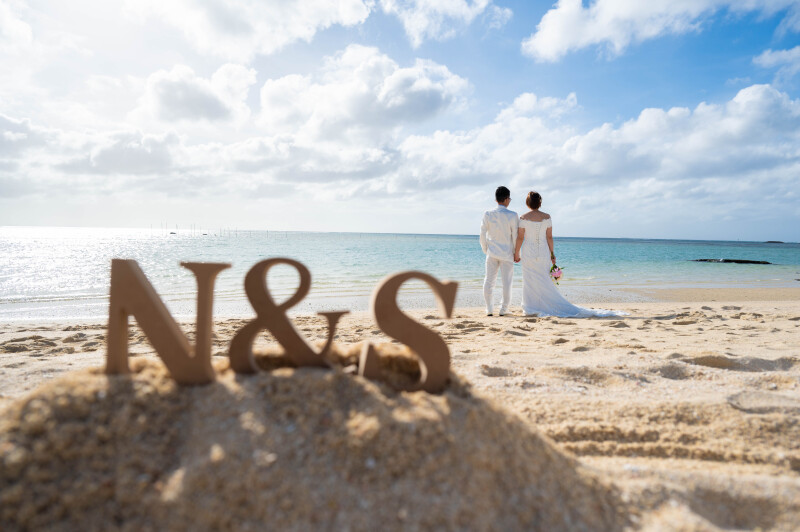 3【動画付きプラン】【ビーチフォト+ドローン撮影+動画撮影、120カット納品、基本セット込み,ドレス&プロヘアメイク付