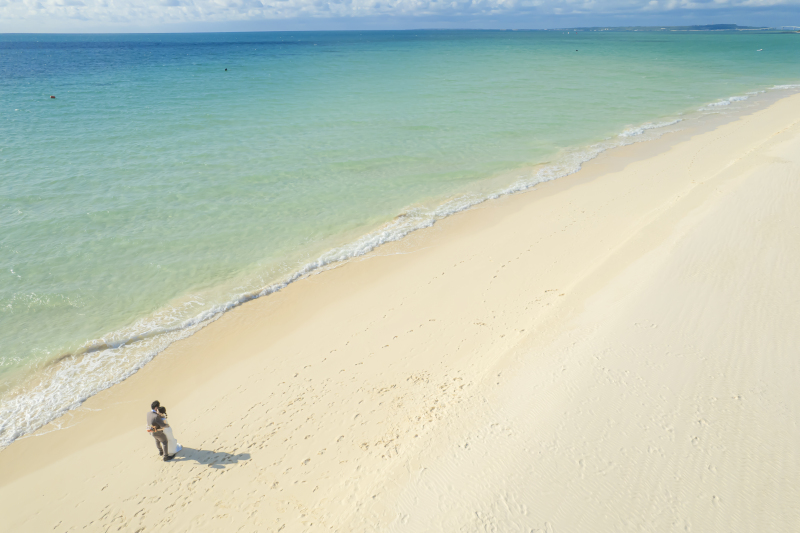 3【動画付きプラン】【ビーチフォト+ドローン撮影+動画撮影、120カット納品、基本セット込み,ドレス&プロヘアメイク付