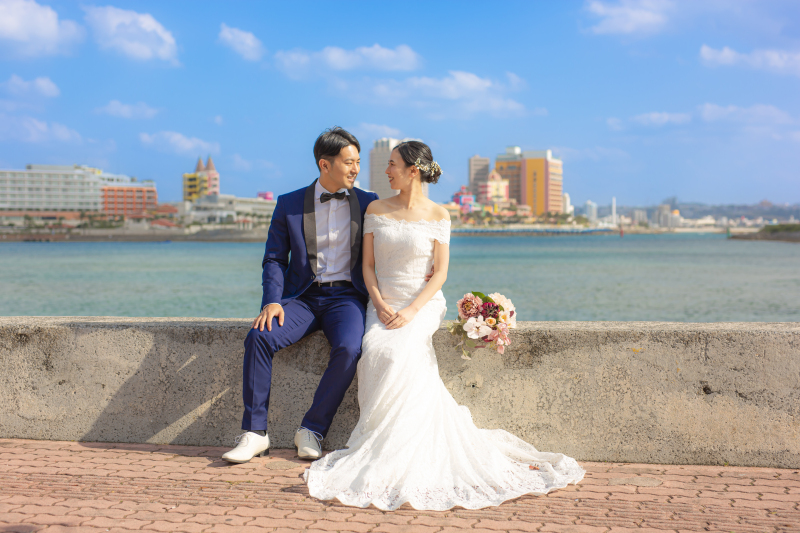 2(沖縄本島)【フォト+動画撮影、120カット納品、基本セット込み,ドレス&プロヘアメイク付土日祝追加料金不要でいつでも同じ料金