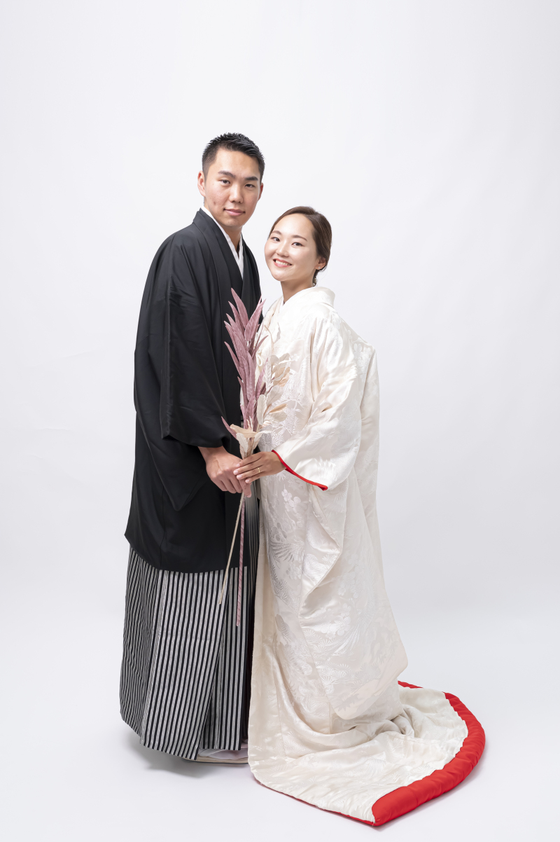 16【和装スタジオ撮影】【美肌補正】外人住宅を改装したスタジオ撮影30カットプラン&基本セット込み和装&プロヘアメイク付【お得】