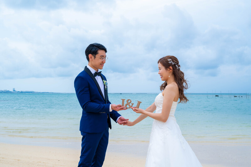 27【アルバム動画付きプラン】【ビーチフォト+ドローン撮影+動画撮影、120カット納品、基本セット込み,ドレス&プロヘアメイク付