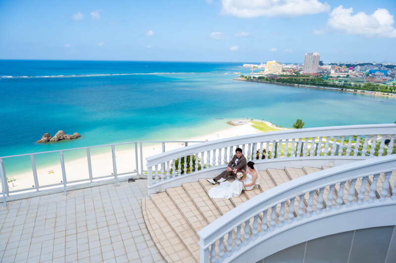 12【チャペル撮影】ビーチが見えるチャペル撮影50カットプラン&基本セット込みドレス&プロヘアメイク付【土日祝の追加料金不要!】