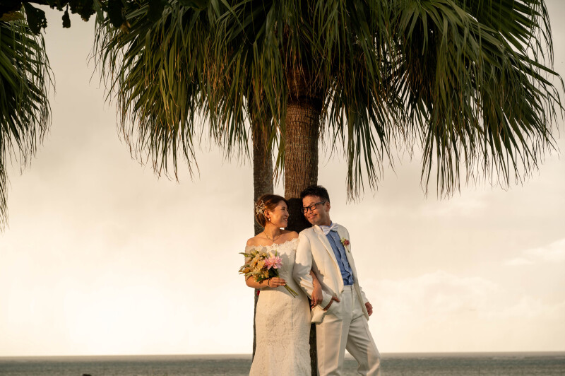 10【ビーチ撮影+サンセット撮影】200カットプラン&基本セット込みドレス&プロヘアメイク、土日祝追加料金不要でいつでも同じ料金