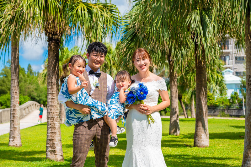 24【座喜味城跡公園撮影】120カットプラン&基本セット込みドレス&プロヘアメイク付【土日祝追加料金不要でいつでも同じ安心料金】