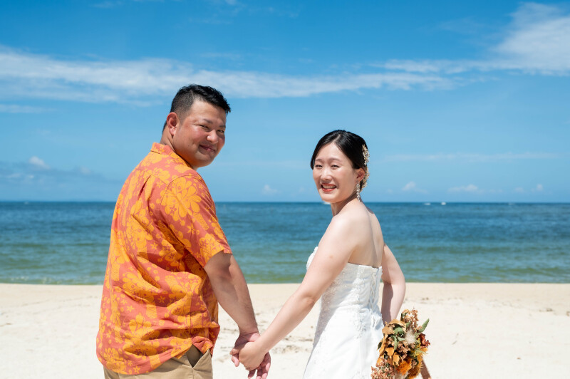 23【残波岬撮影】120カットプラン&基本セット込みドレス&プロヘアメイク付【土日祝などの曜日の追加料金不要でいつでも同じ料金】