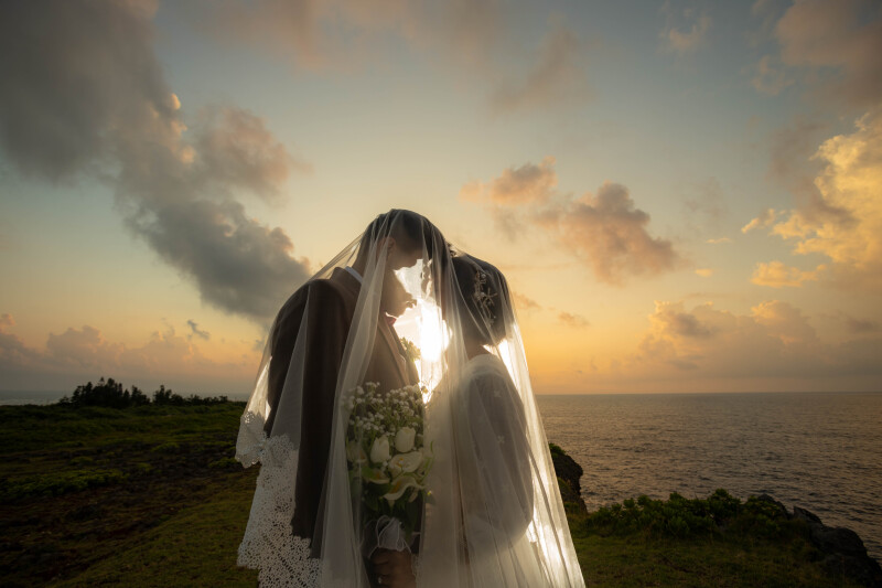 9(読谷村満喫)【動画プラン】【3箇所撮影】【サンセット】読谷村満喫プランロケ地3箇所&ドレス&プロヘアメイク付【オトクで安心】