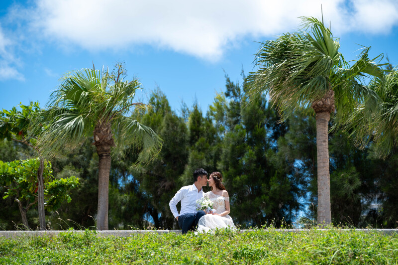 2(沖縄本島)【フォト+動画撮影、120カット納品、基本セット込み,ドレス&プロヘアメイク付土日祝追加料金不要でいつでも同じ料金