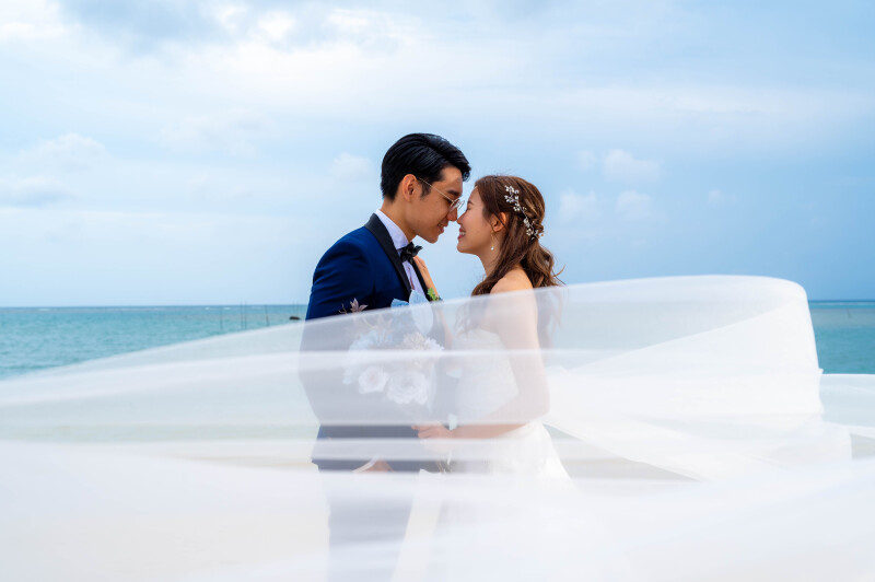 25【アルバム付きプラン】【ビーチ撮影+グリーン撮影】120カットプラン&基本セット込みドレス&プロヘアメイク、土日追加料金なし