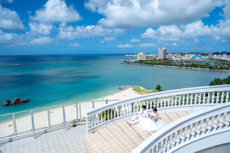 13【チャペル撮影+ビーチフォト】ビーチが見えるチャペル撮影150カットプラン&基本セット込みドレス&プロヘアメイク付【お得】!