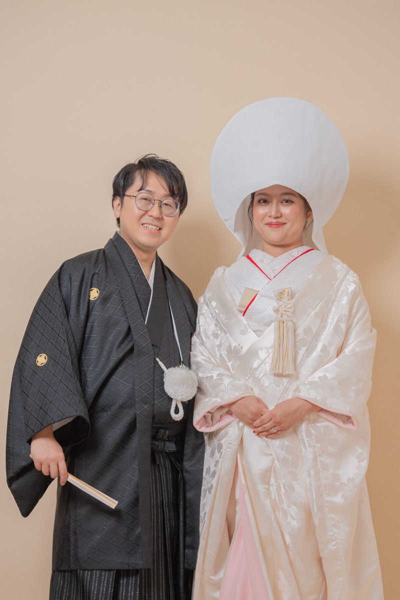 今度は雰囲気をガラリと変えて、白無垢へチェンジ!