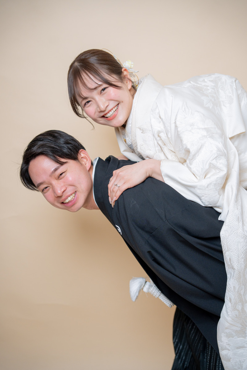 テンションMAX！笑顔のおんぶ撮影