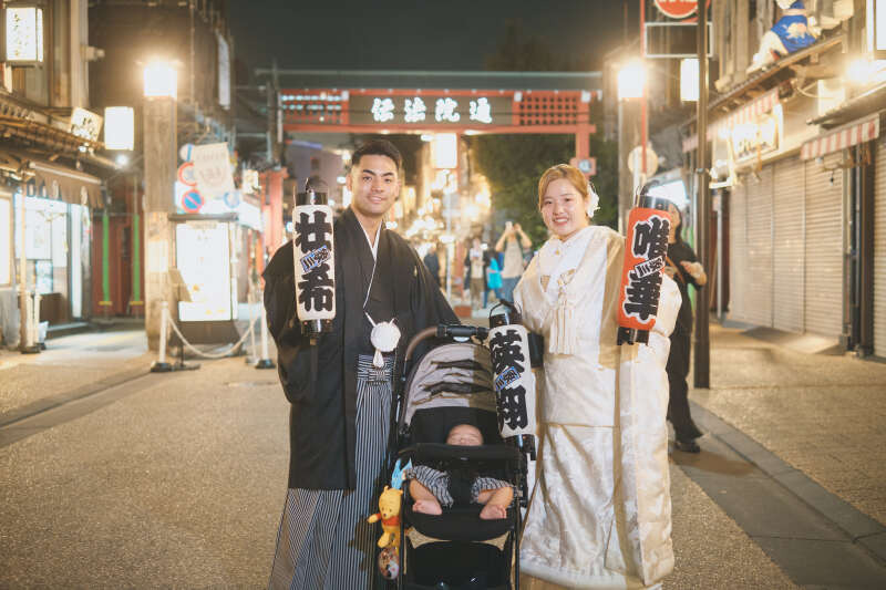 ベビーカーとのショットも今だけ♡