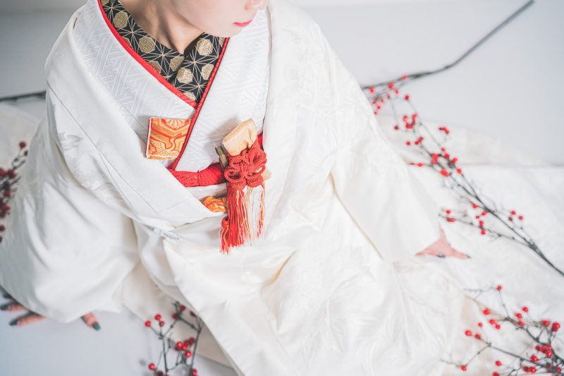 小物を使って大人エレガントな一枚に