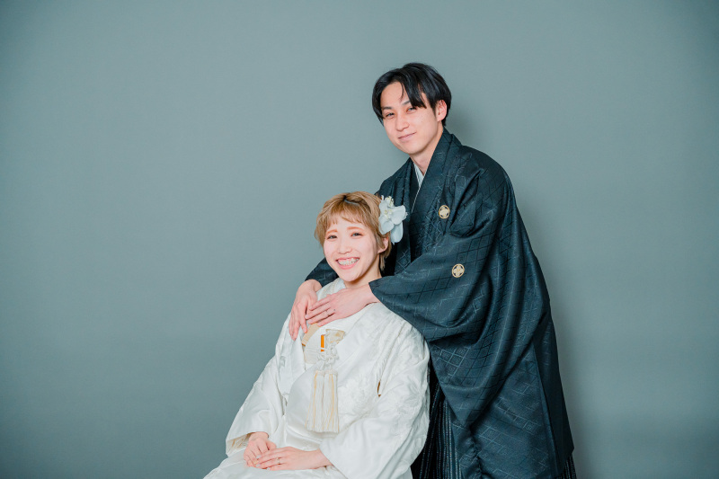 後ろからバックハグのショット♡
