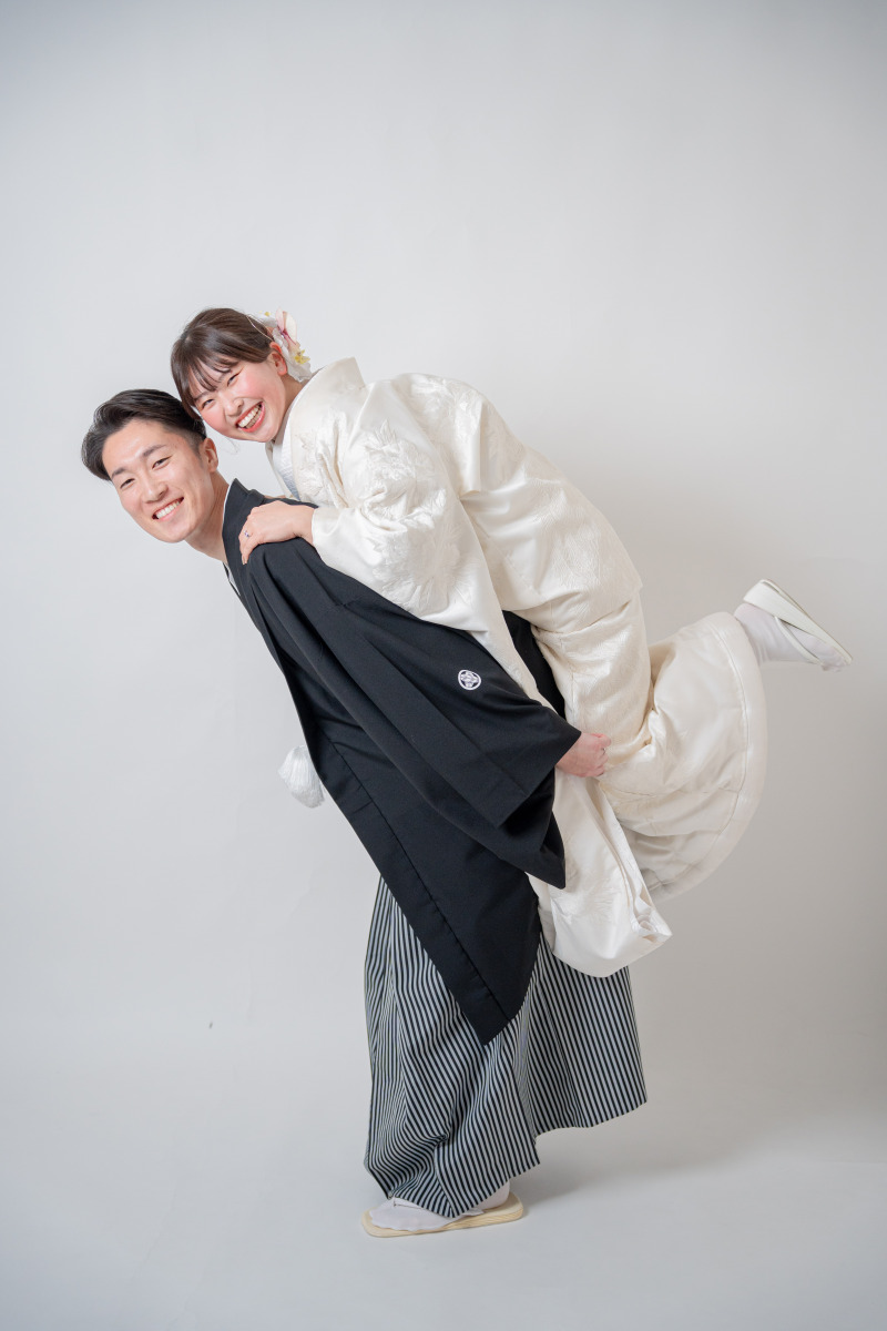 【9月指定日3,4,5,9,11,12,15,17,21,22,24,26,27,29】限定!花嫁ヘアメイク付き和装スタジオ撮影