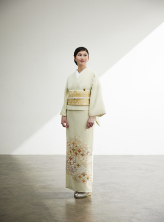 緑花七宝に彩雲重ね（色留袖）