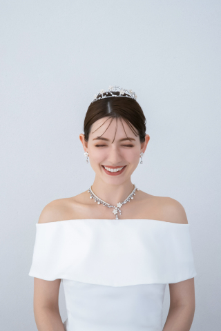 ティアラ・イヤリング・ネックレス（エクロール）