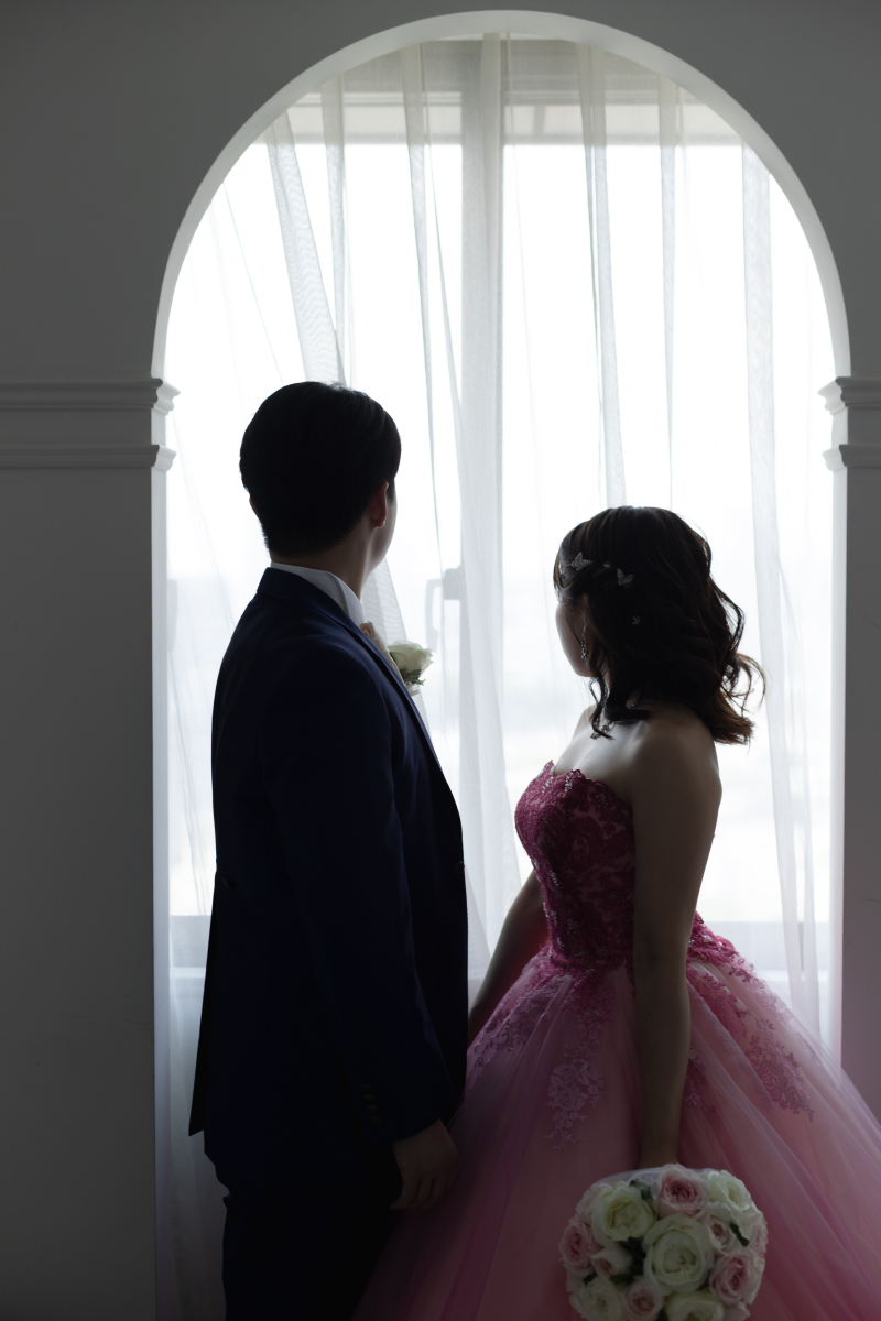 スカイチャペルでのカラードレス撮影