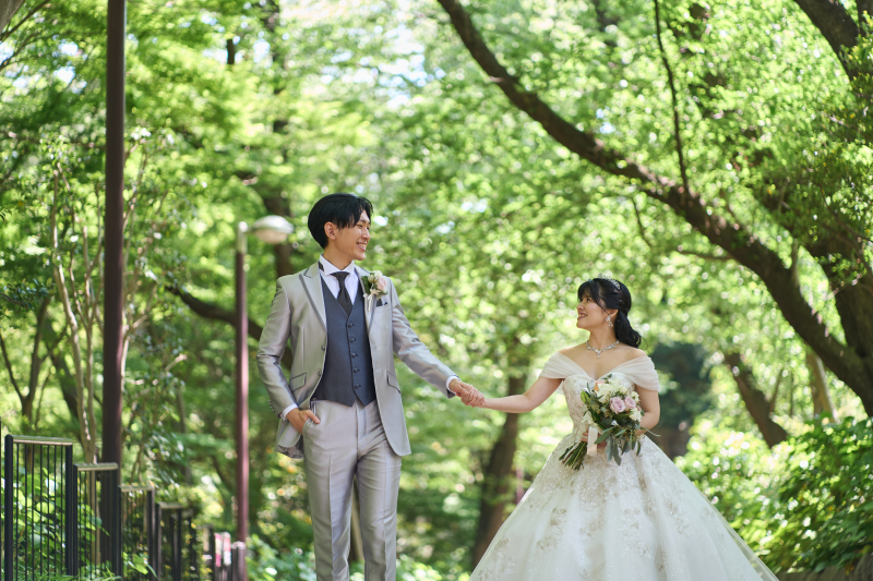 静かな庭園とやさしい光のチャペルで。たっぷり時間をかけた贅沢フォト