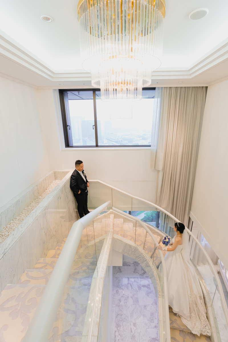 スカイチャペルの螺旋階段にて