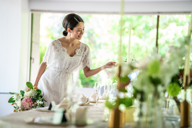 トレンドを取り入れた上質なドレスを展開