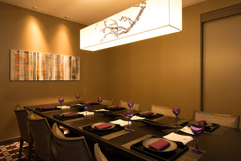 【洋装1着&洋食会食】ファミリーフォトウェディング!ホテルこだわりのグリル料理での会食付き