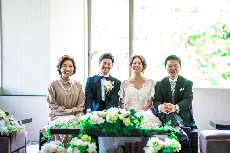 【洋装1着&洋食会食】ファミリーフォトウェディング!ホテルこだわりのグリル料理での会食付き