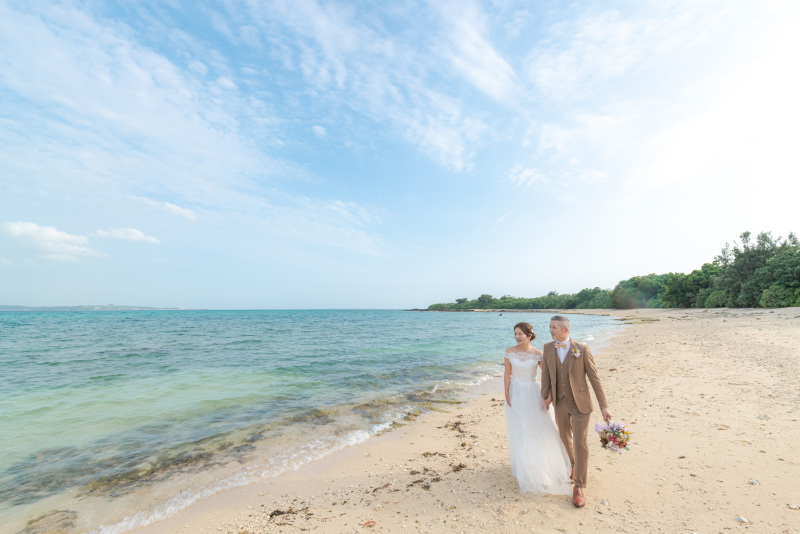 とても仲良しのご夫婦。念願のドレス姿で。