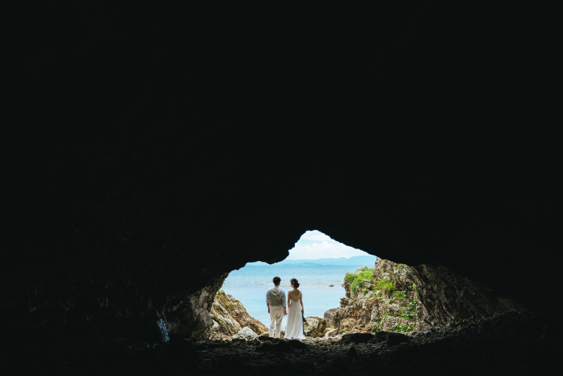 光が差し込む洞窟Caveへ・・・