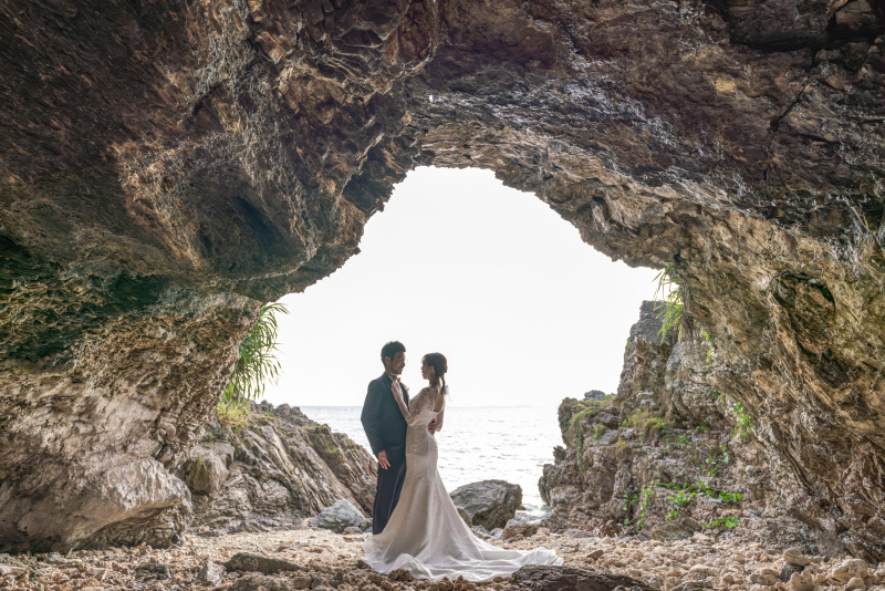 光が差し込む洞窟Caveへ・・・