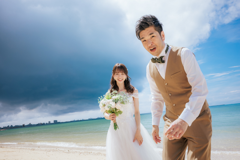 いい天気の向こうから真っ黒い雲が近づいてくる・・