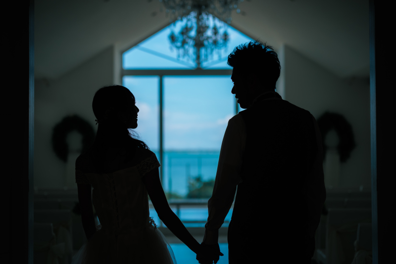 青い海が見えるチャペルへ・・・