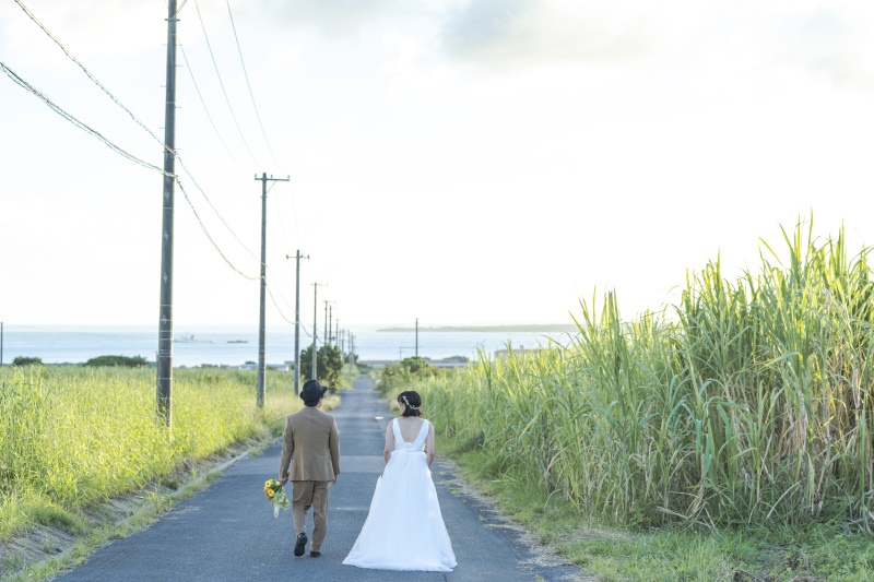サンセットスポット。まずは海の見える一本道