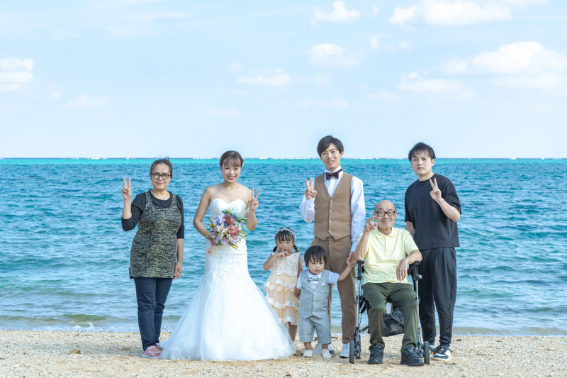 ビーチでも家族みんなでパシャリ!