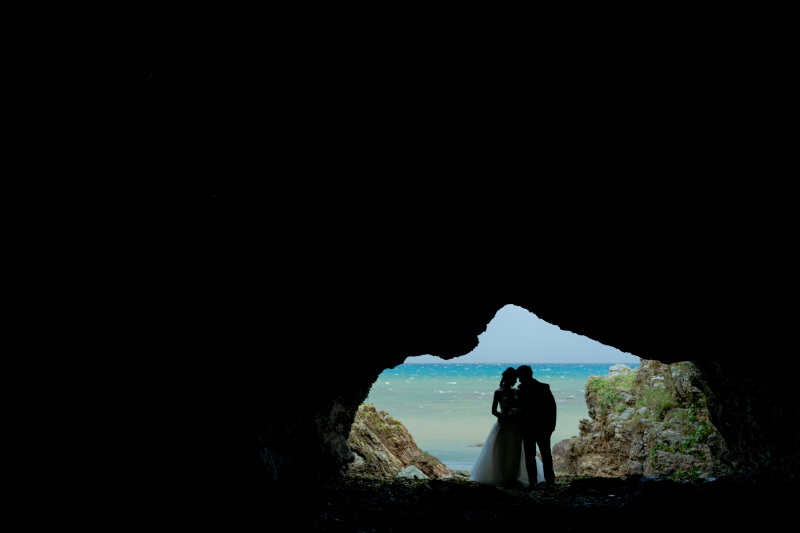 光が差し込む洞窟Caveへ・・・