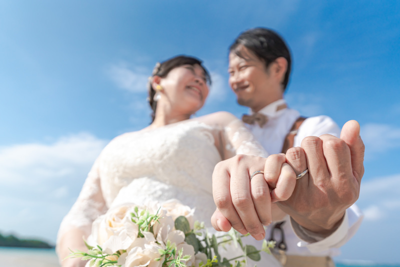 おふたりの指輪ショットも忘れずに。